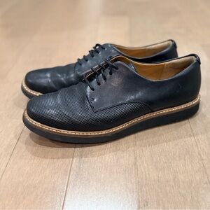 Clarks Artisan Black Leather Perforated Lace-Up Shoes - Women’s 7.5